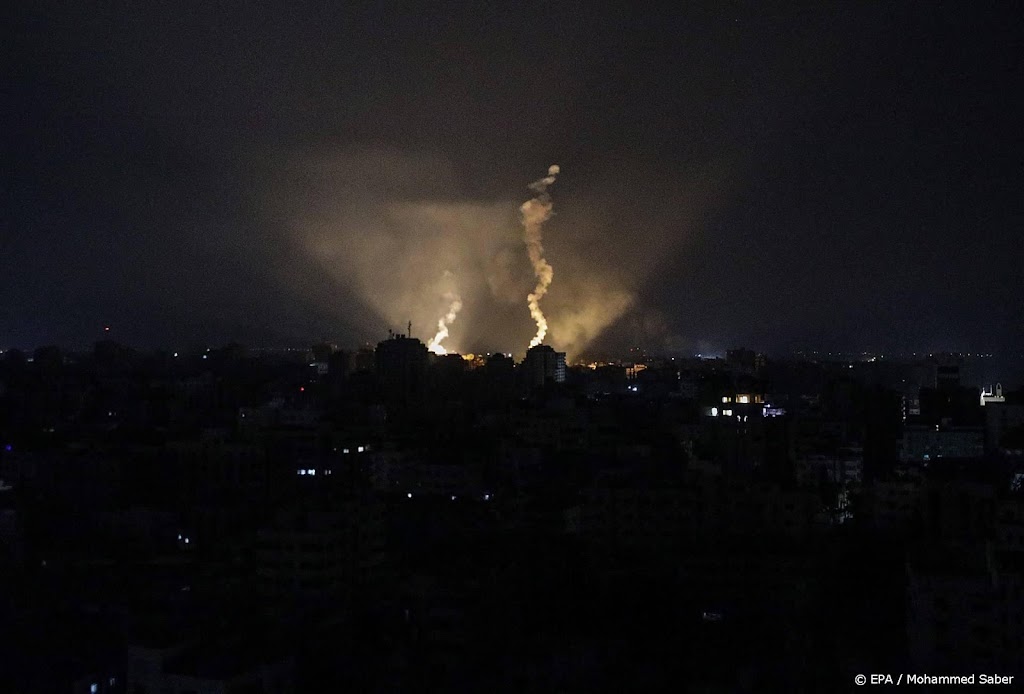 Israël voert massaal nachtelijke bombardementen uit op Gaza
