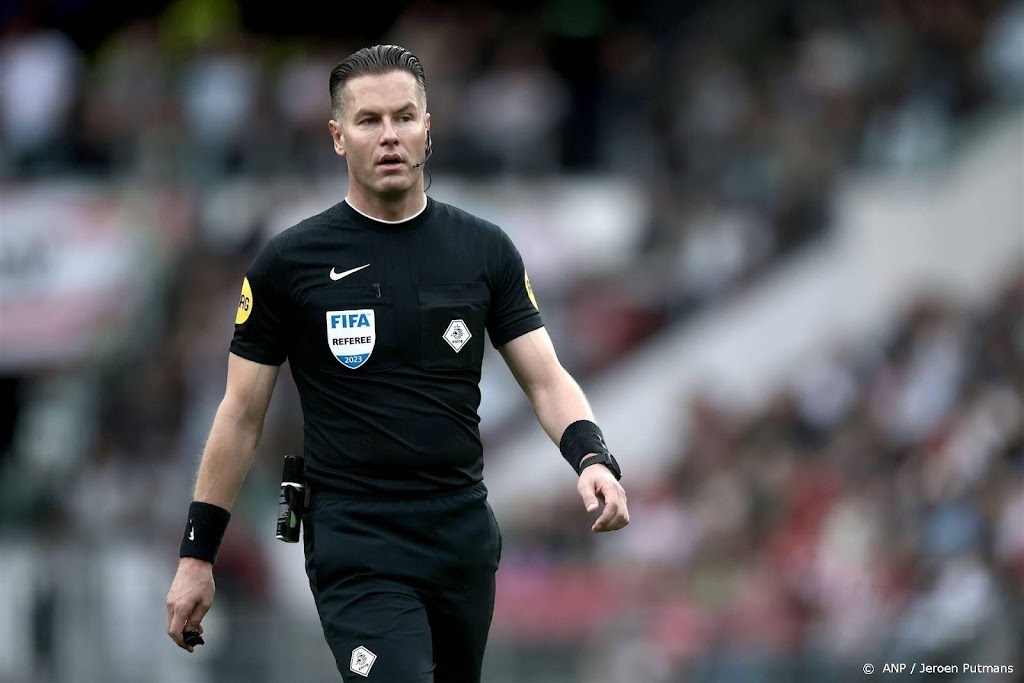 Scheidsrechter Makkelie fluit duel tussen PSV en Ajax