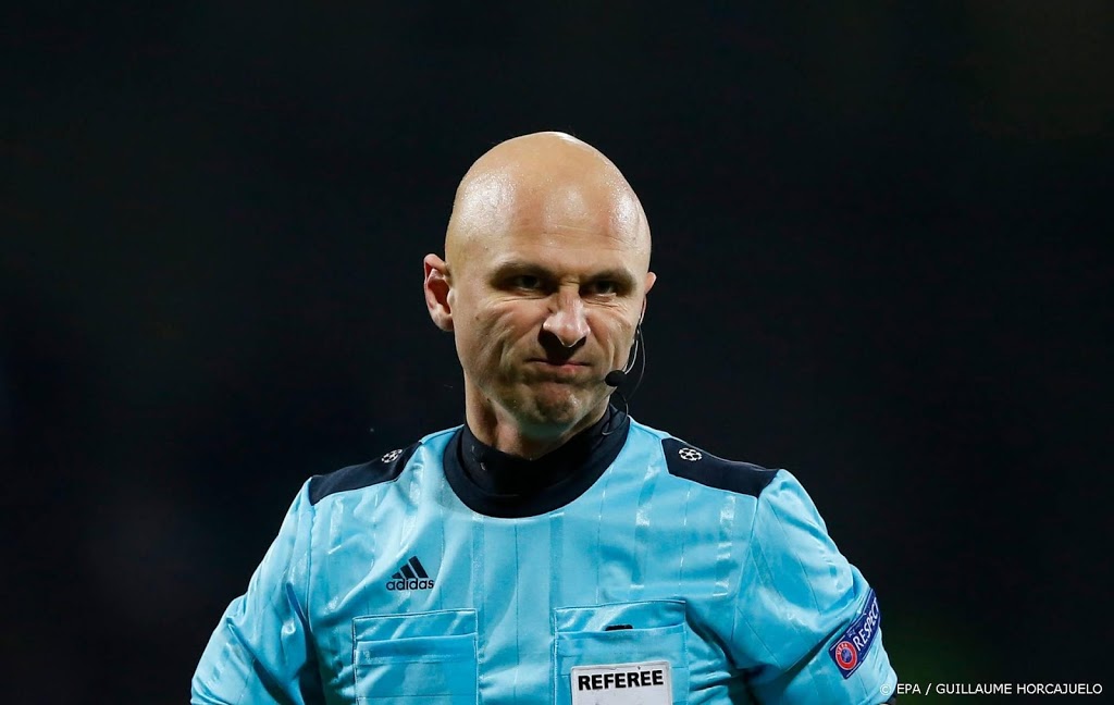 Russische arbiter Karasjov leidt Ajax tegen Midtjylland