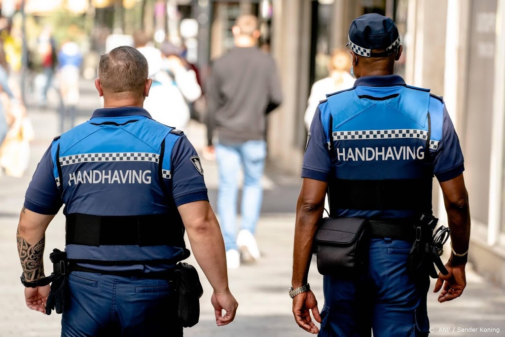 Peiling: een op drie wil strengere coronaregels en handhaving