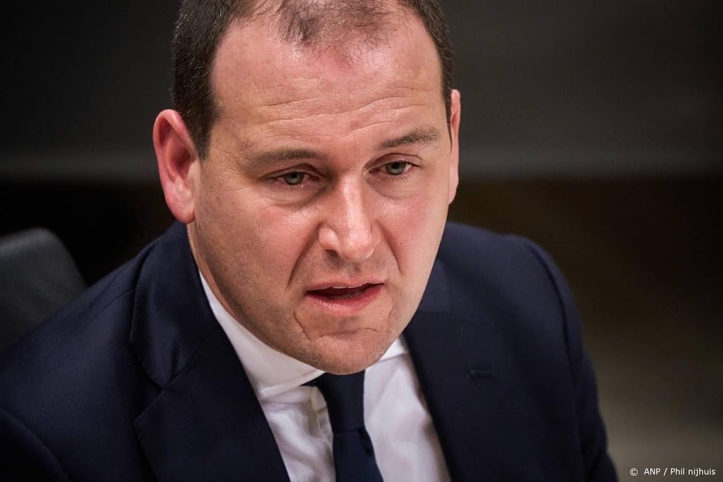Asscher: ik richtte me te veel op 'toeslagenmedicijn'