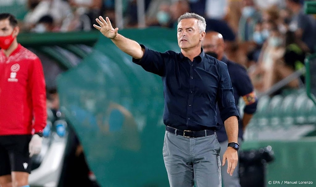 Spaanse voetbalclub Elche stuurt trainer weg
