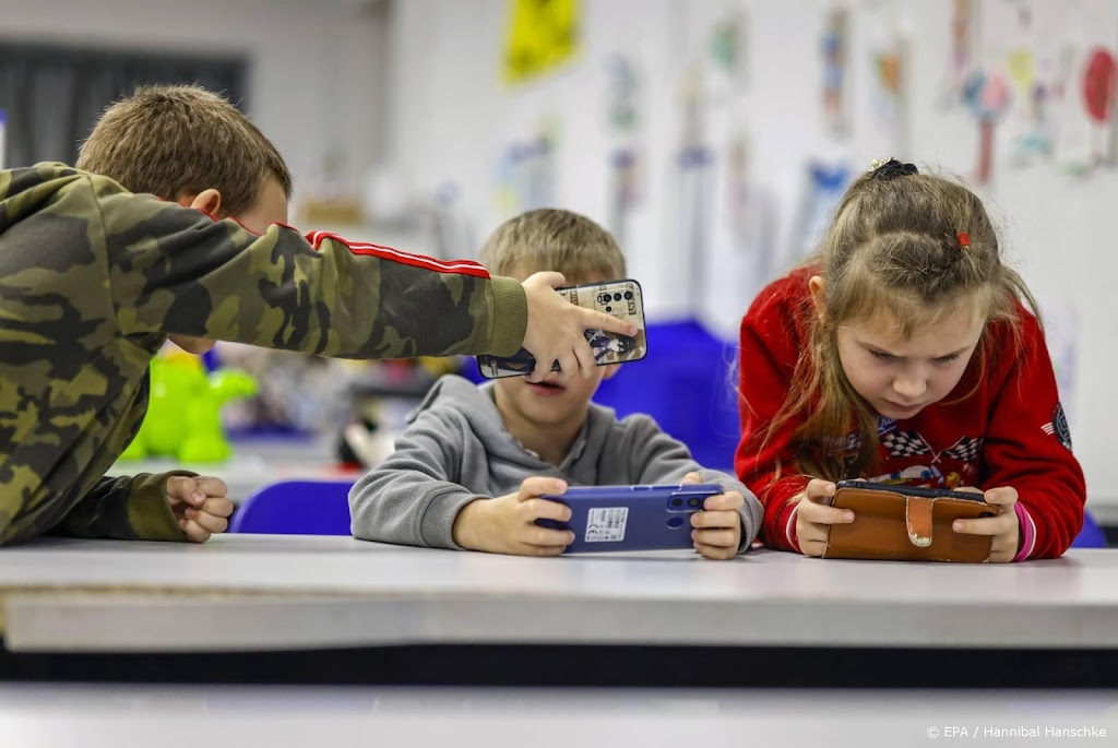 CDA bepleit verbod mobieltje in klas basis- en middelbare school