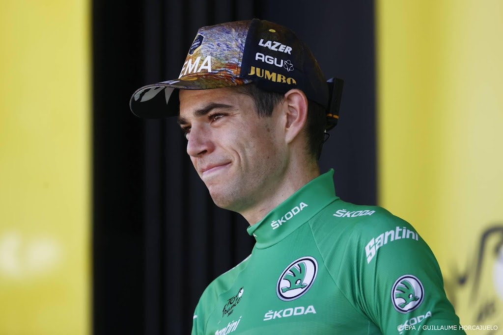 Veldrijder Van Aert klopt Van der Poel in Zilvermeercross in Mol