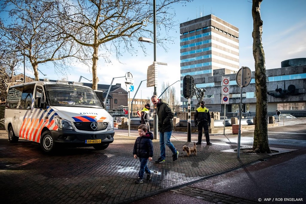 Tientallen aanhoudingen in onrustige binnenstad Eindhoven