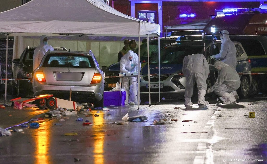 Man die inreed op optocht is bekende van politie