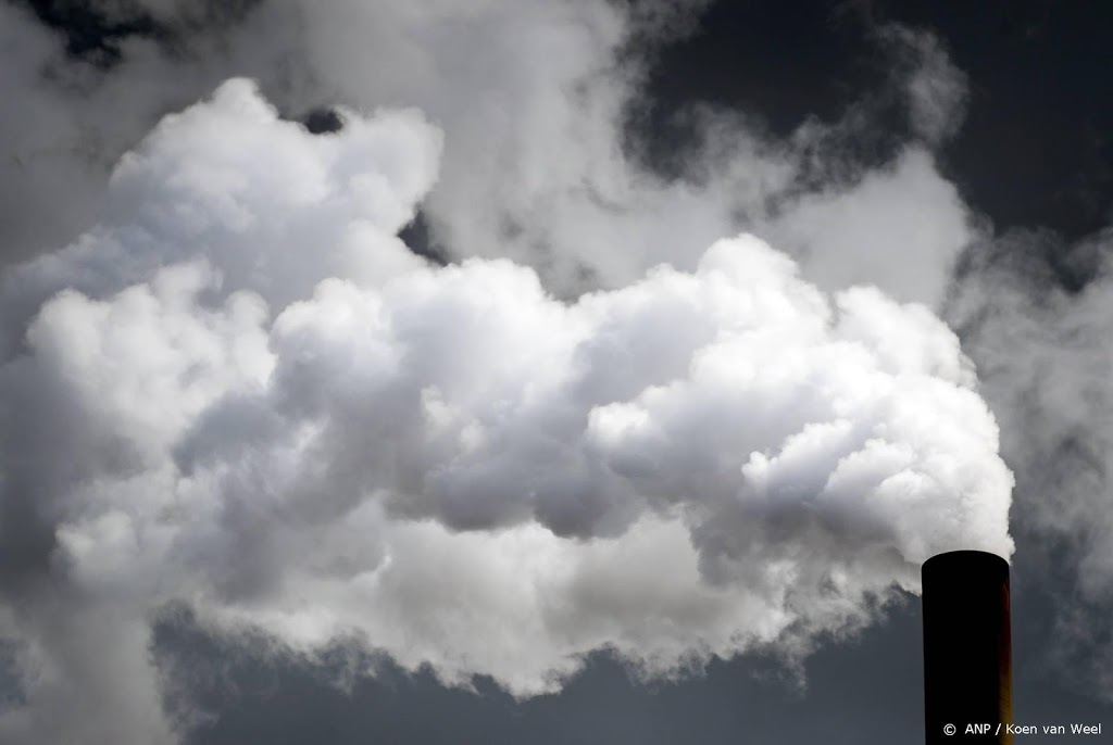 Personeel Tata Steel bezorgd over behoud staalproductie IJmuiden