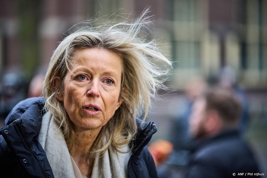 Ollongren: Russische inval is illegale daad met ernstige gevolgen