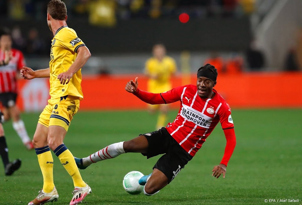 PSV ten koste van Maccabi Tel Aviv naar laatste zestien