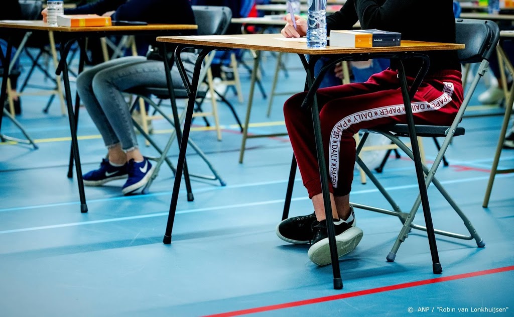 'Door schrappen centraal examen meer tijd voor schoolexamens'
