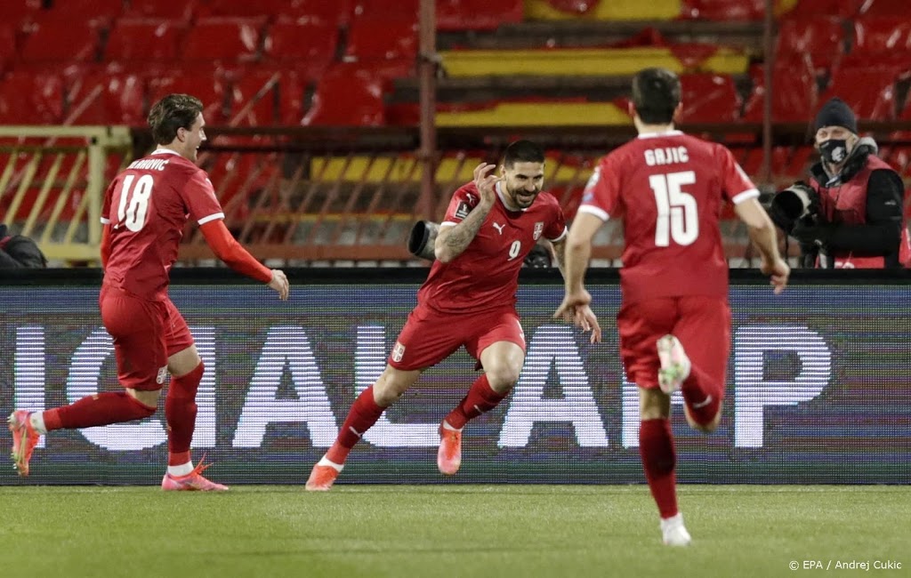 Drie assists Ajacied Tadic voor winnend Servië