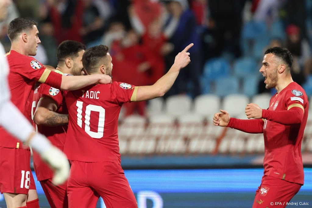 Tadic wijst Servië de weg tegen Litouwen