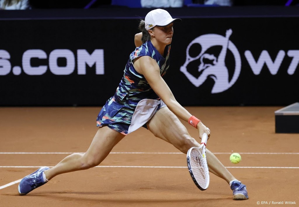 Tennisster Swiatek boekt in Stuttgart vierde toernooizege op rij