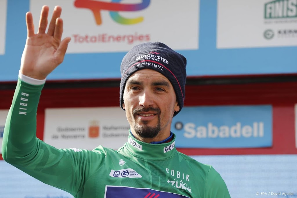 Alaphilippe breekt schouderblad en ribben in Luik-Bastenaken-Luik