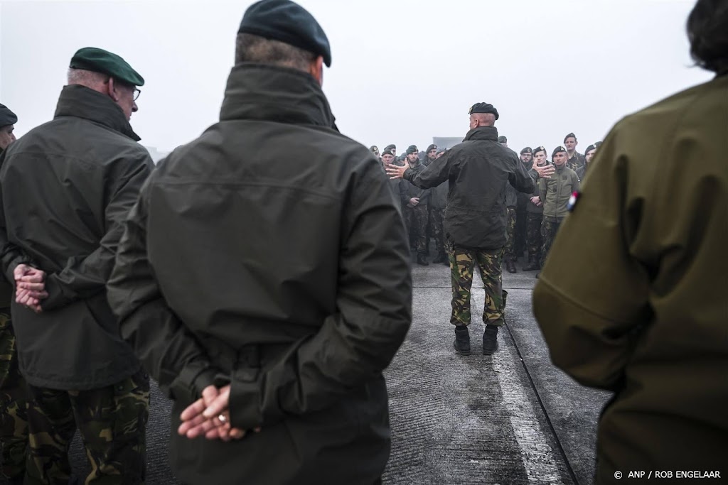 Landmacht spreekt 32 militairen die peperdure barbecueles volgden