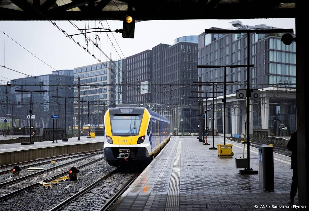 Rechter wil geen oordeel vellen over gunning spoorconcessie aan NS