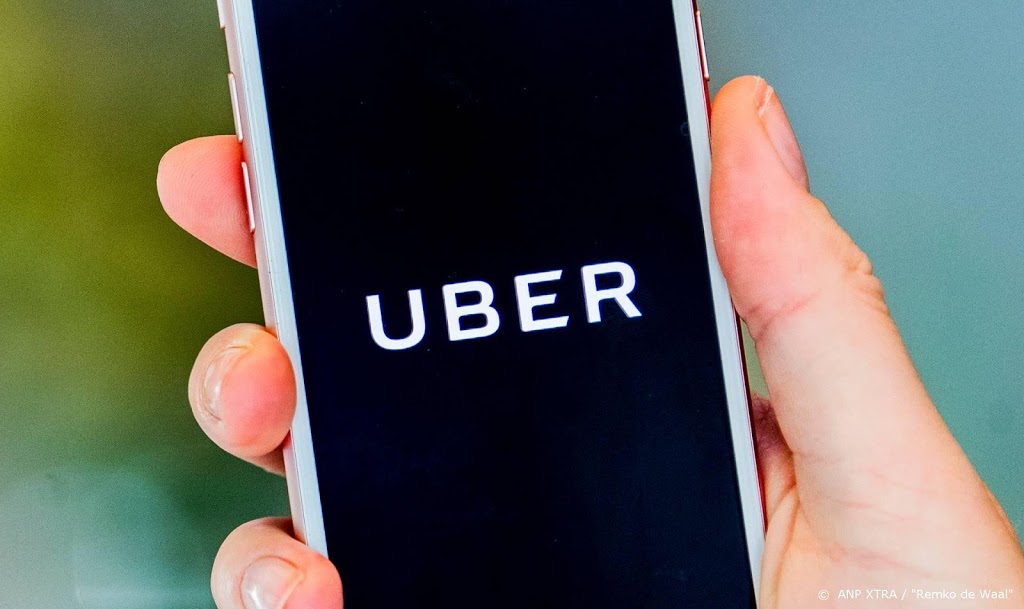 Uber start volledig elektrische taxidienst
