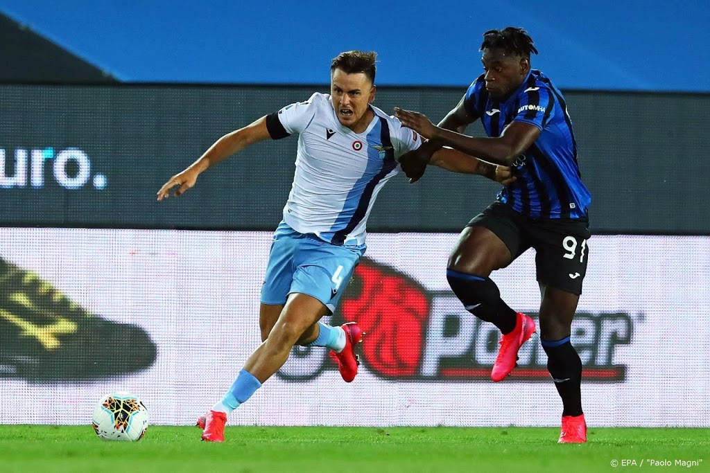 Lazio verzaakt op pijnlijke wijze in titelrace met Juventus