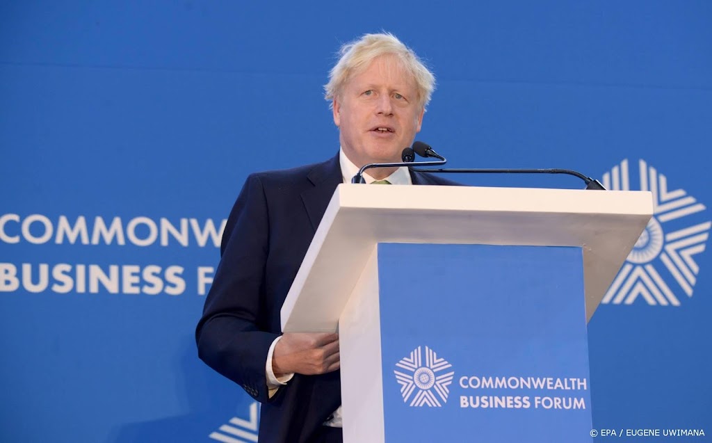 Boris Johnson wil Oekraïne helpen met graanexport en ontmijning