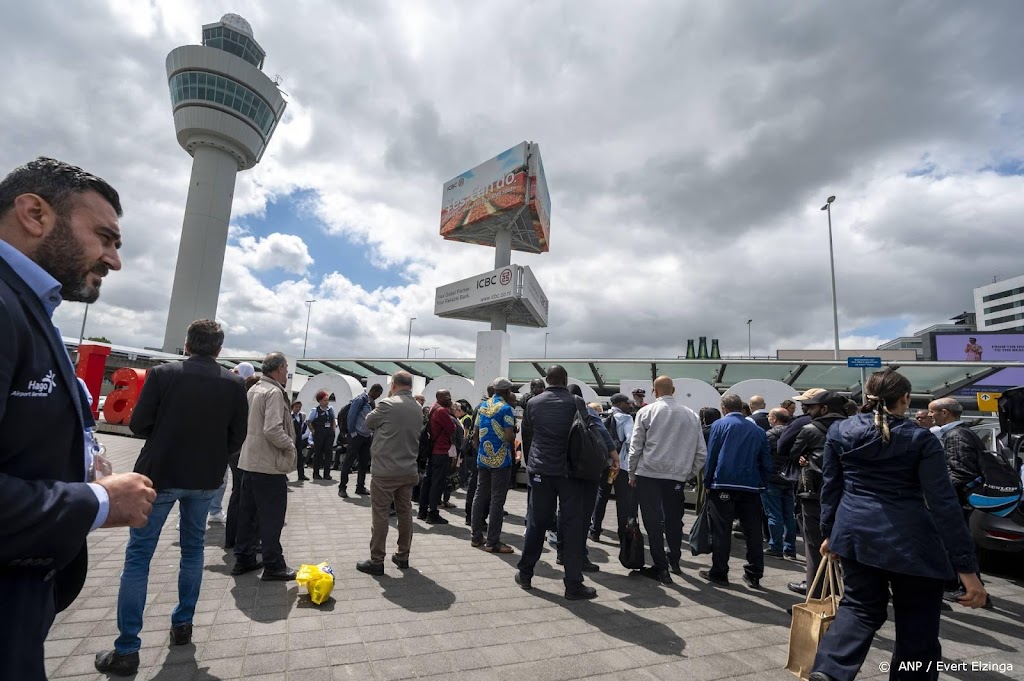 Honderden reisbranchemedewerkers mogelijk aan de slag op Schiphol