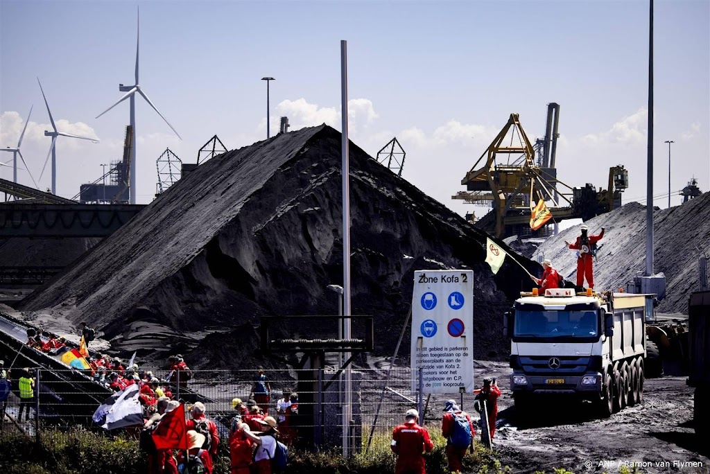 Autoriteiten houden situatie op terrein Tata 'in de gaten'