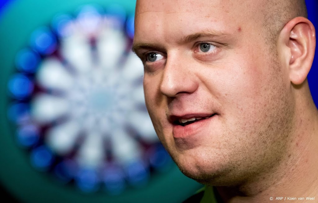 Darter Van Gerwen buigt in Blackpool voor ontketende Wright