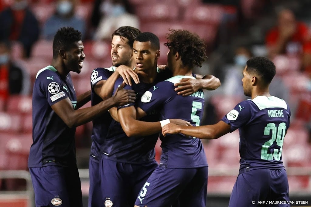 PSV wil ten koste van Benfica naar de Champions League