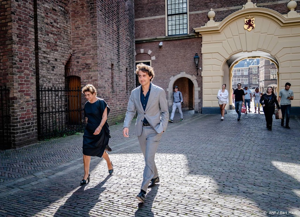 Ploumen en Klaver worden ongeduldig en laten elkaar niet los