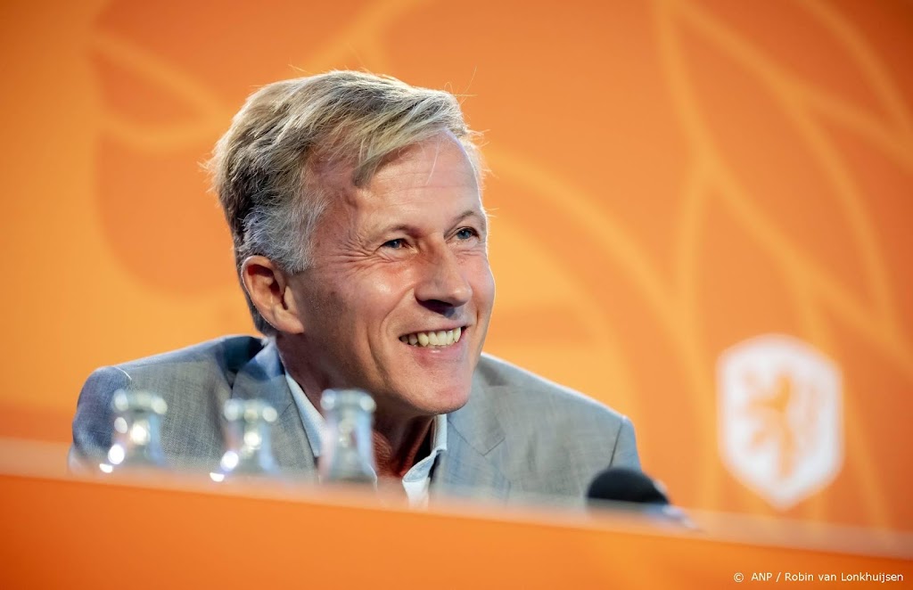 Nieuwe bondscoach Jonker wil voetbalsters weer succesvol maken