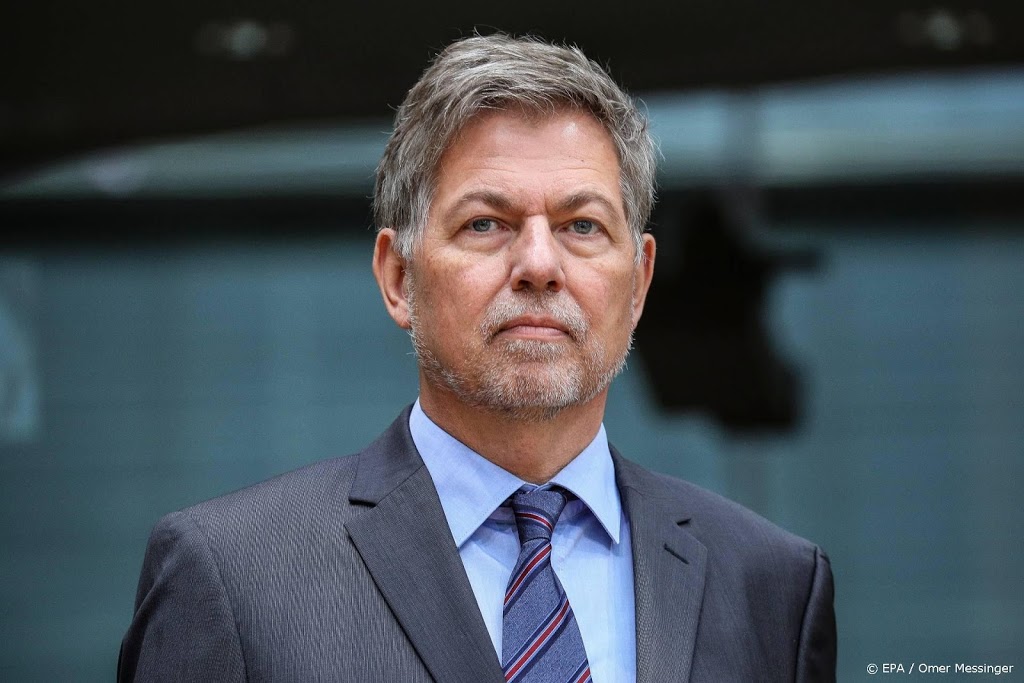 Minister stuurt chef Duitse militaire inlichtingendienst weg