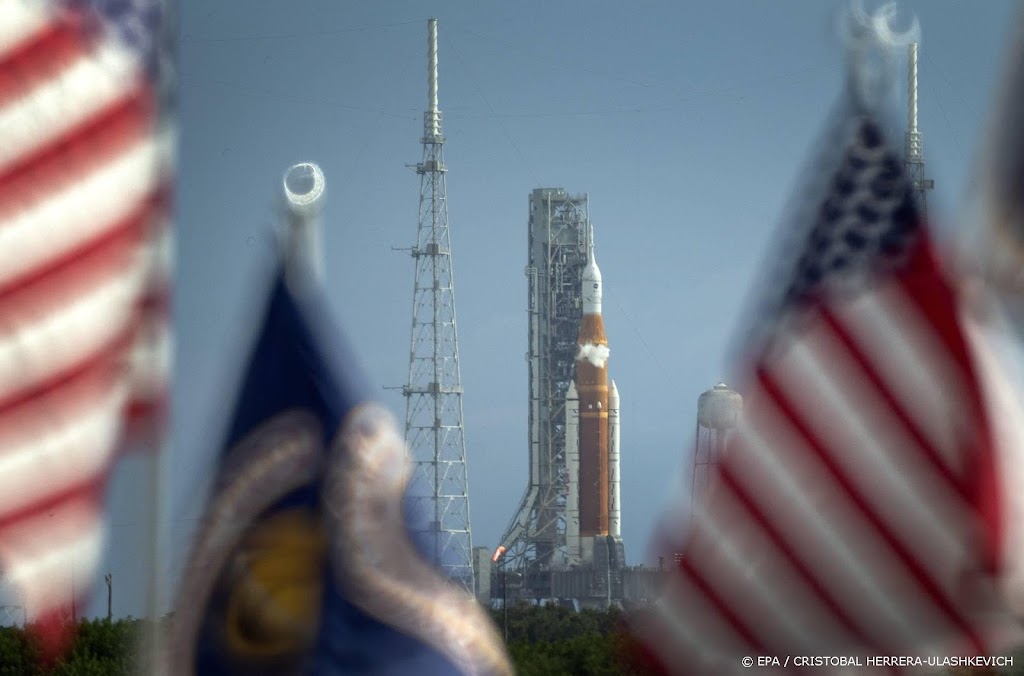 Lancering maanraket NASA weer op losse schroeven