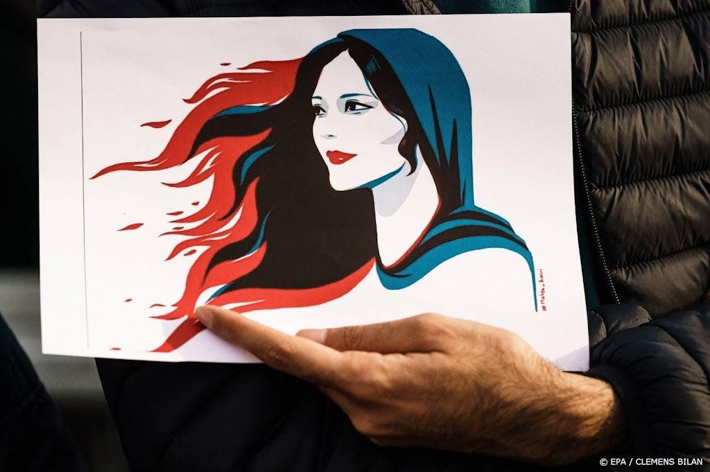 Iraniërs in Nederland demonstreren voor vrouwenrechten in Iran