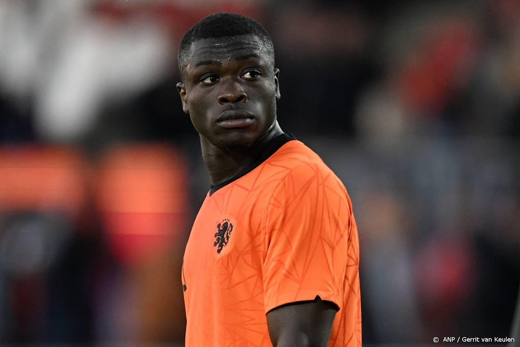 Gravenberch en Brobbey sluiten aan bij training Oranje