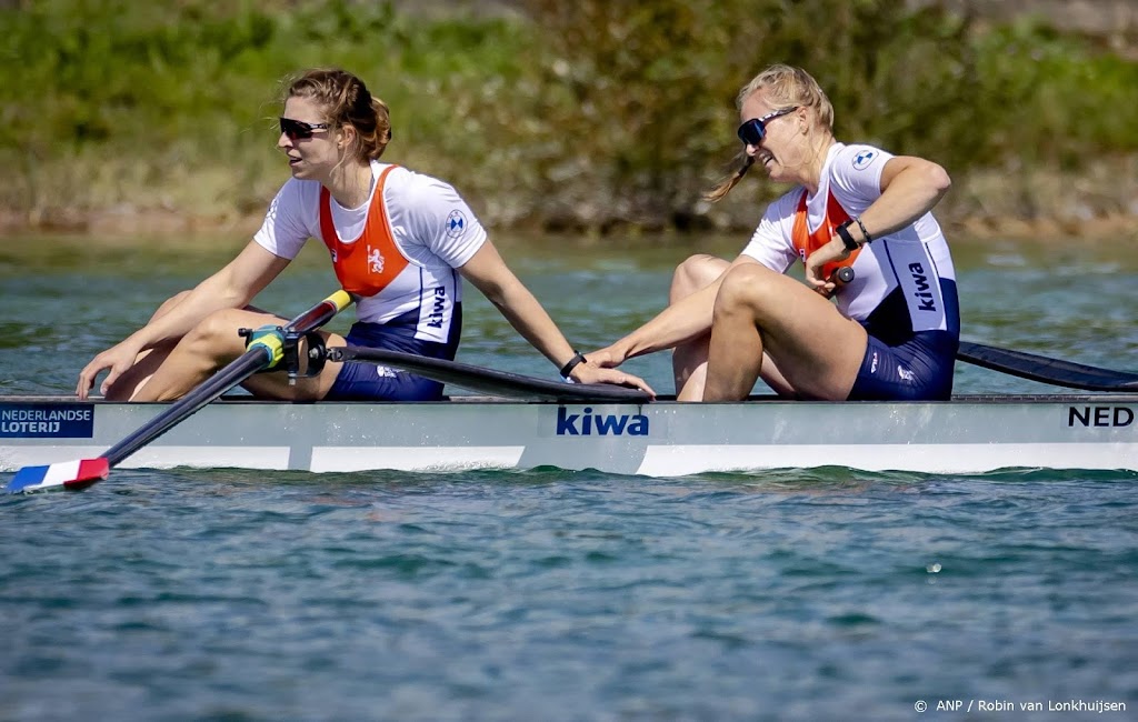Roeisters Clevering en Meester pakken zilver op WK in twee-zonder