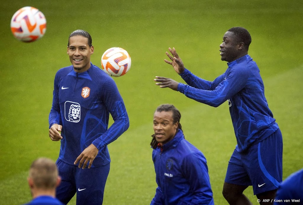 Van Dijk wil tegen België ongeslagen status met Van Gaal behouden