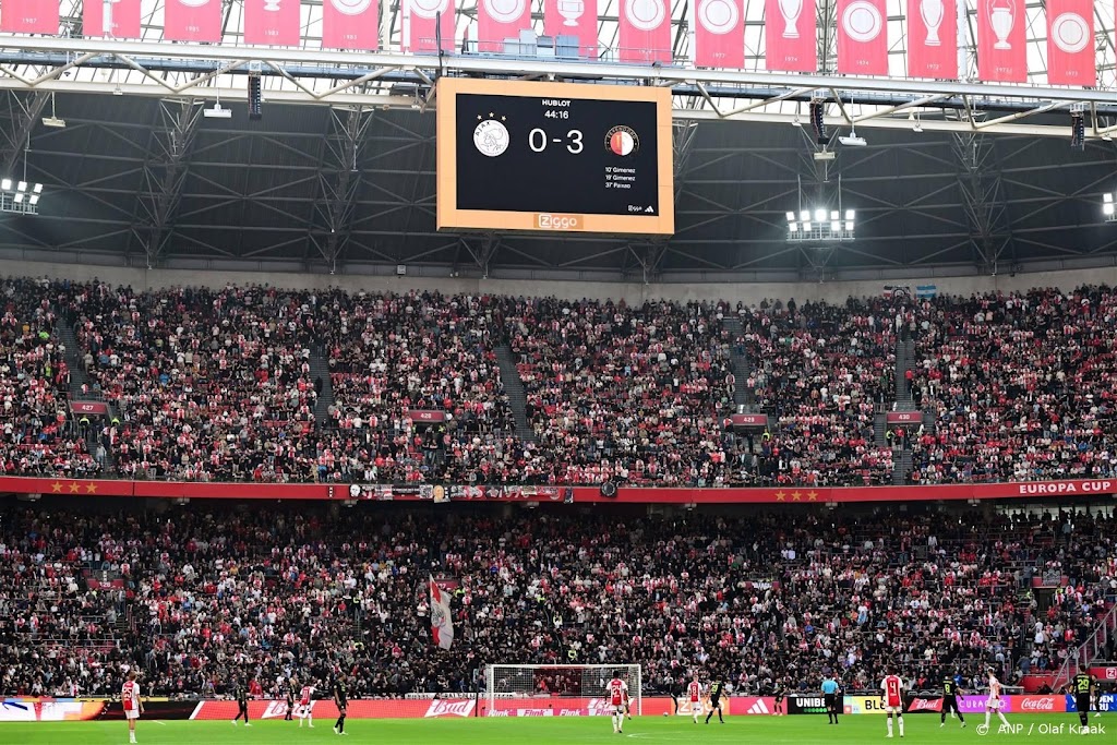 KNVB verwacht maandag duidelijkheid over vervolg Ajax - Feyenoord