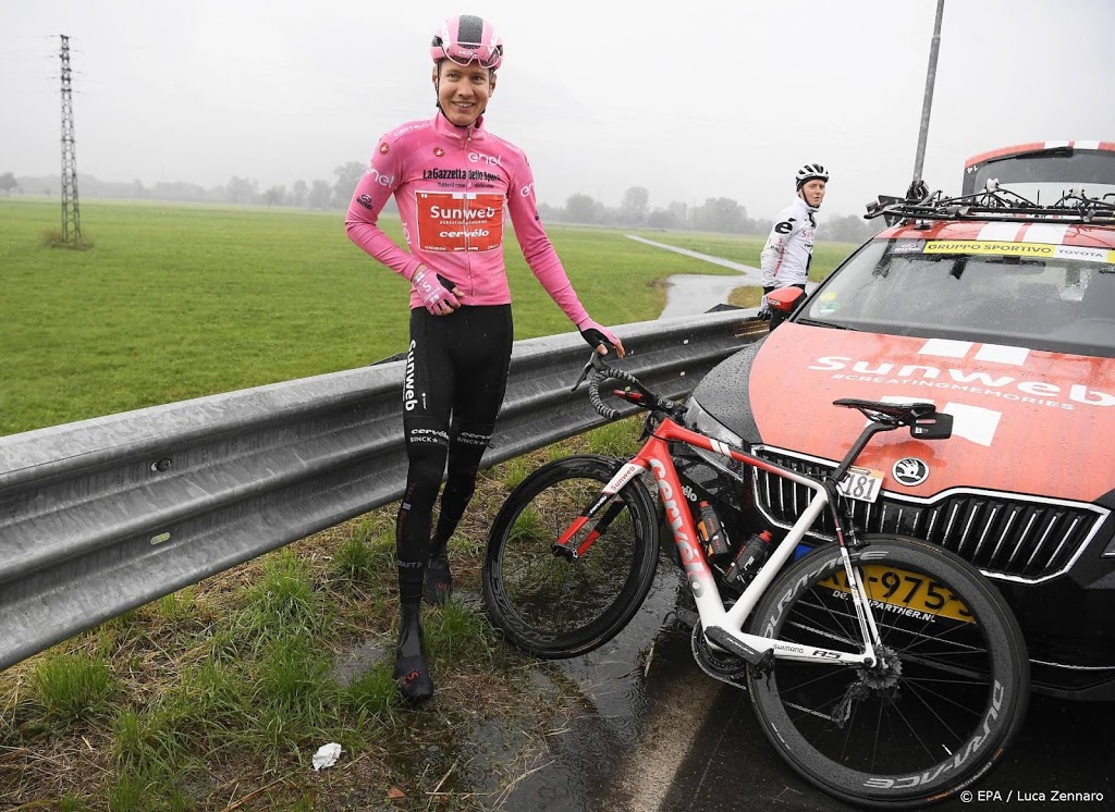 Kelderman verdedigt minieme voorsprong in laatste bergetappe Giro