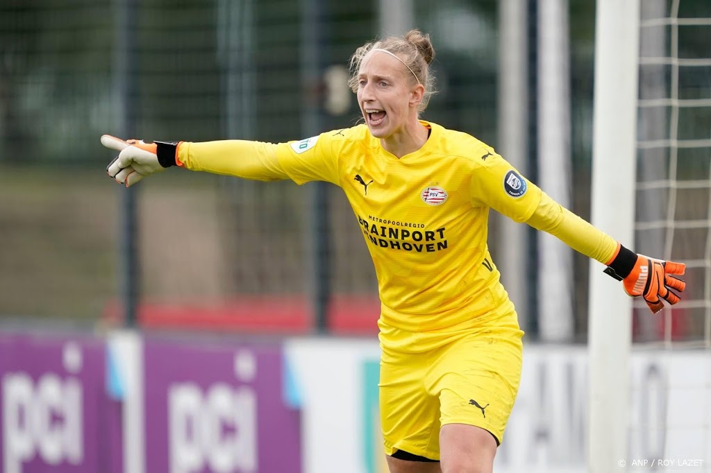 Van Veenendaal reist niet met voetbalsters Oranje mee naar Kosovo