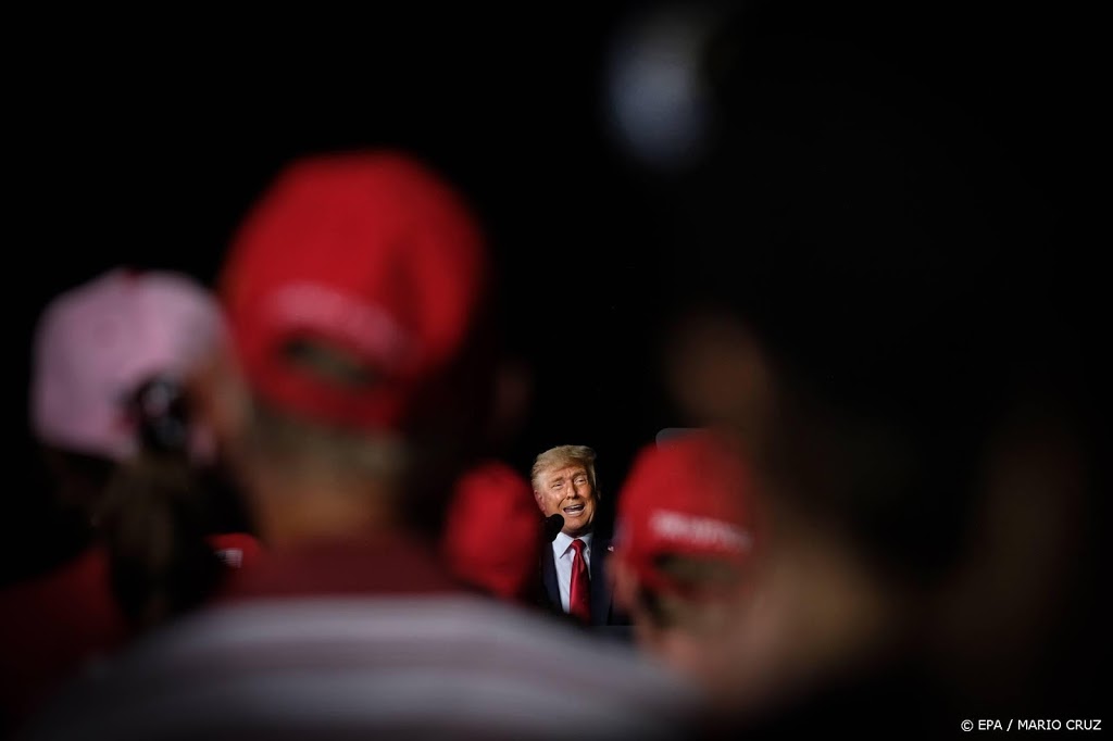 Trump stemt op zichzelf in Florida