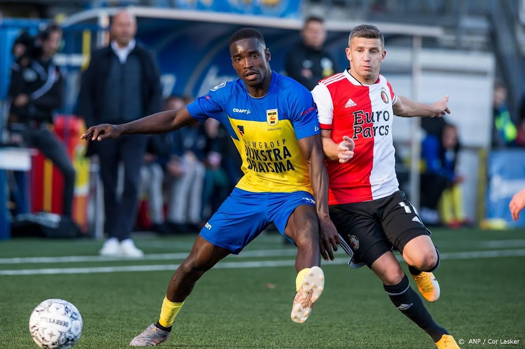 Moeizame zege Feyenoord bij SC Cambuur: 2-3