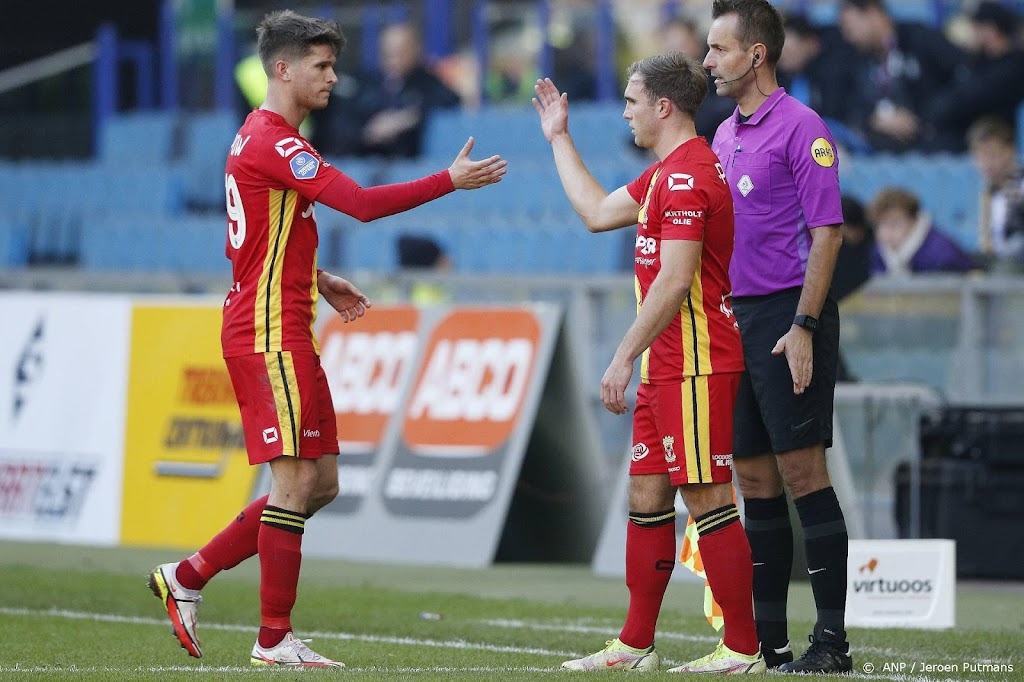 Go Ahead maakt met zege (1-2) einde aan feestvreugde Vitesse