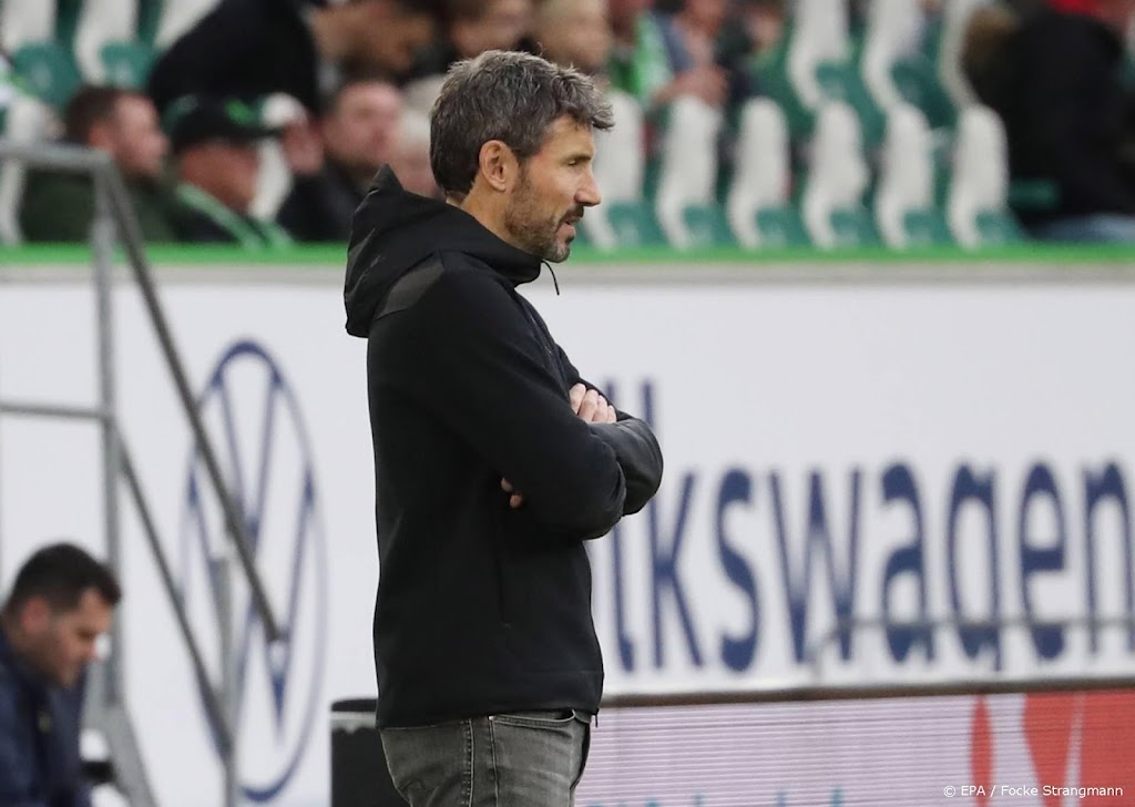 VfL Wolfsburg ontslaat trainer Mark van Bommel