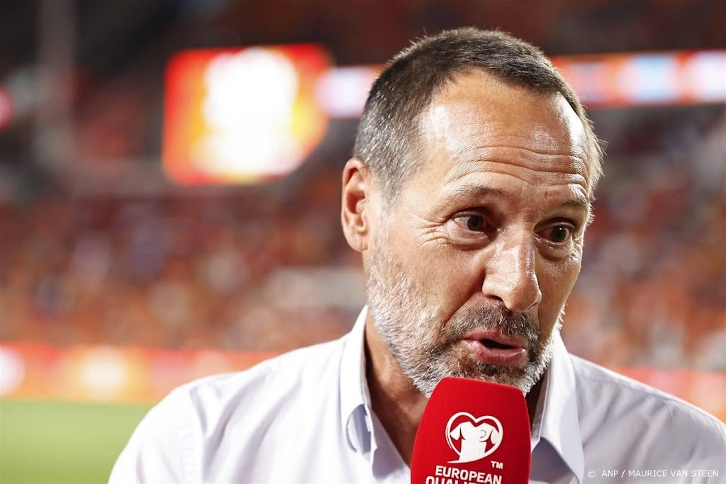 Van 't Schip met Ajax in gesprek over functie van hoofdtrainer
