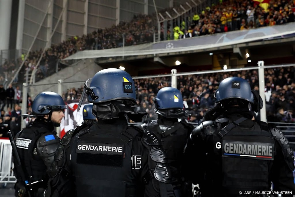 In stadion opnieuw onrustig tussen fans PSV en Lens