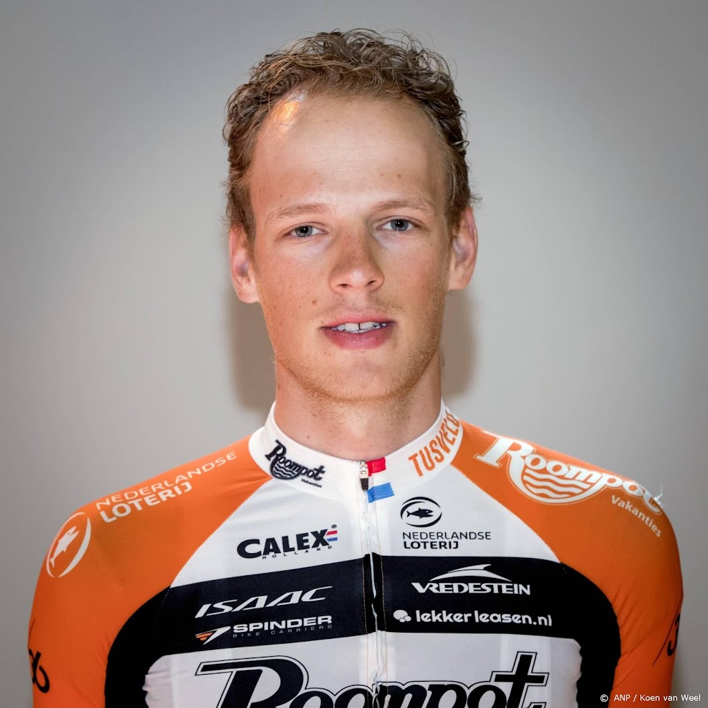 Tusveld ook in 2022 bij wielerploeg Team DSM, promotie Naberman