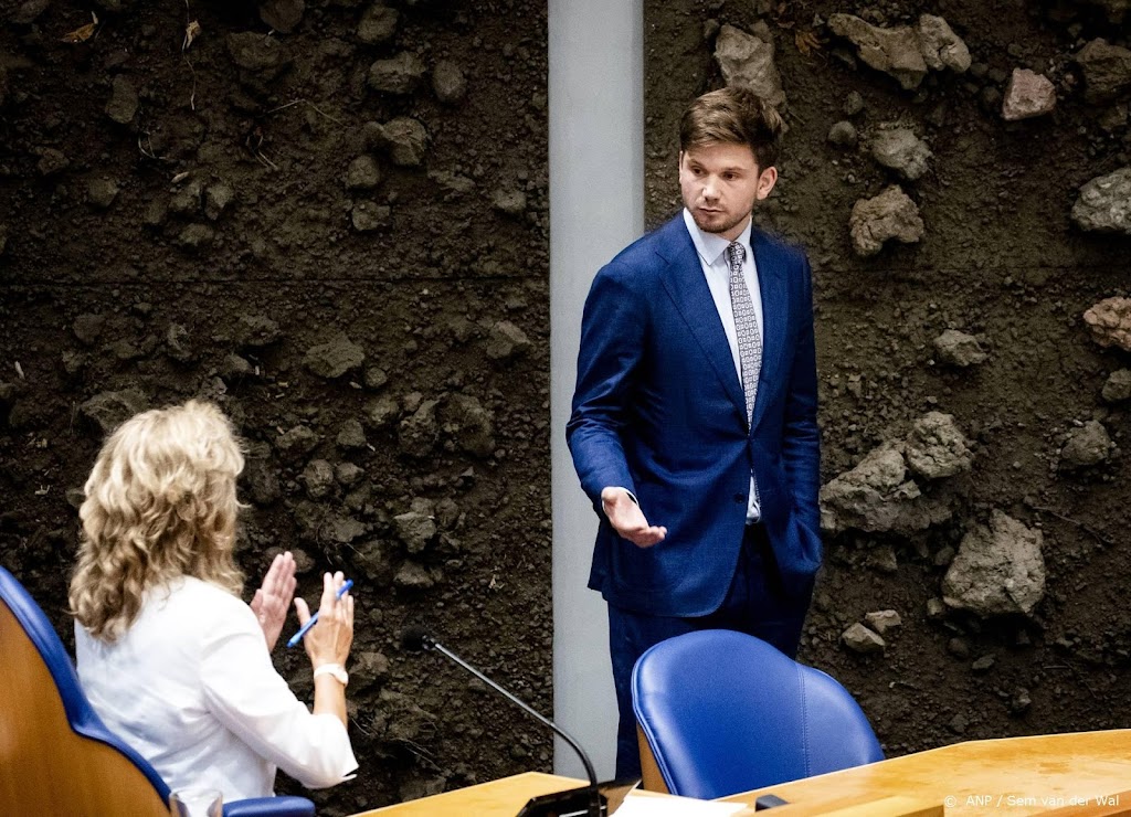 Bergkamp grijpt in na beschuldigingen van landverraad door FVD'er