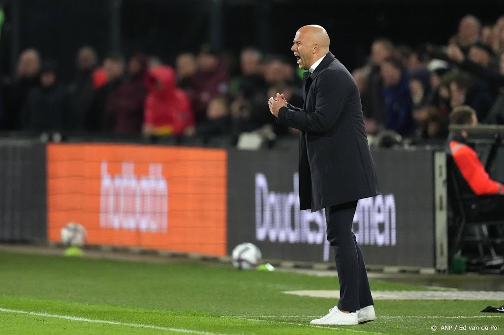 Coach Slot ziet Feyenoord met beetje geluk ver komen in Europa