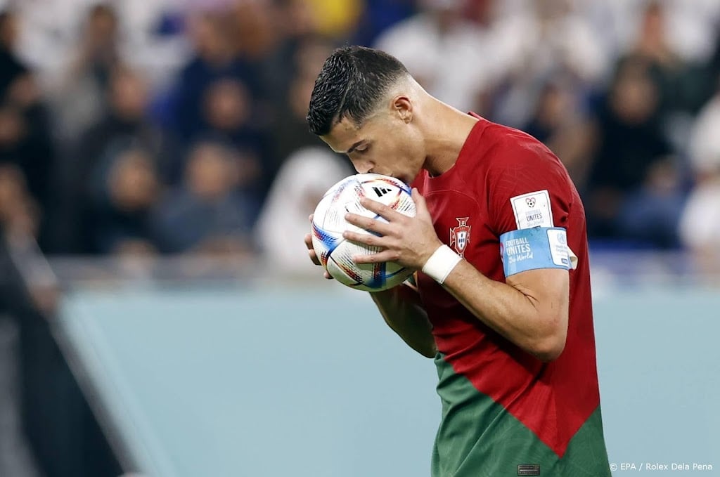 Portugees Ronaldo scoort als eerste op vijf WK's