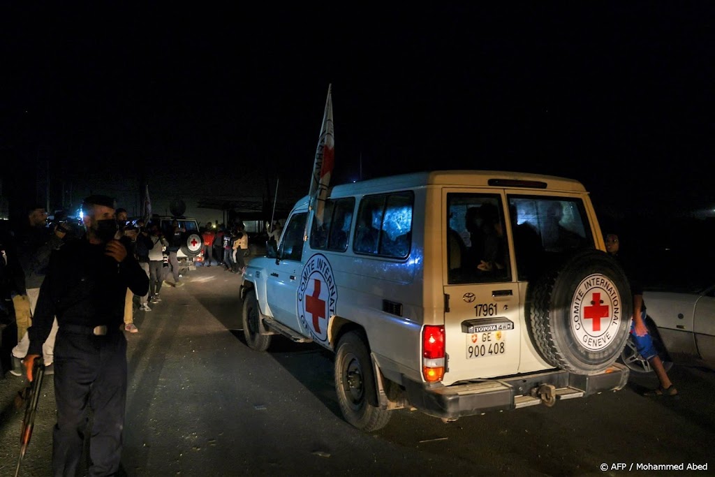Ex-gijzelaars in Egypte overgedragen aan Israëlische diensten