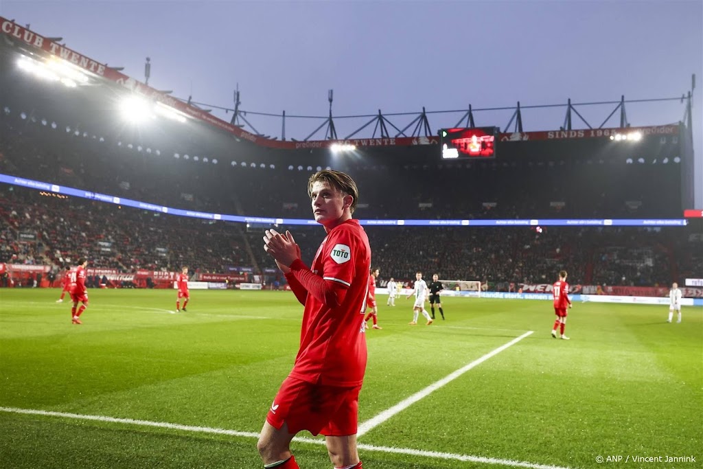 Eredivisie-topscorer Steijn verlengt contract bij FC Twente